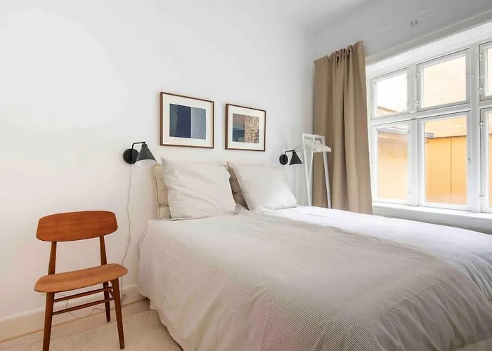 - Private Luxury - Art Gallery *